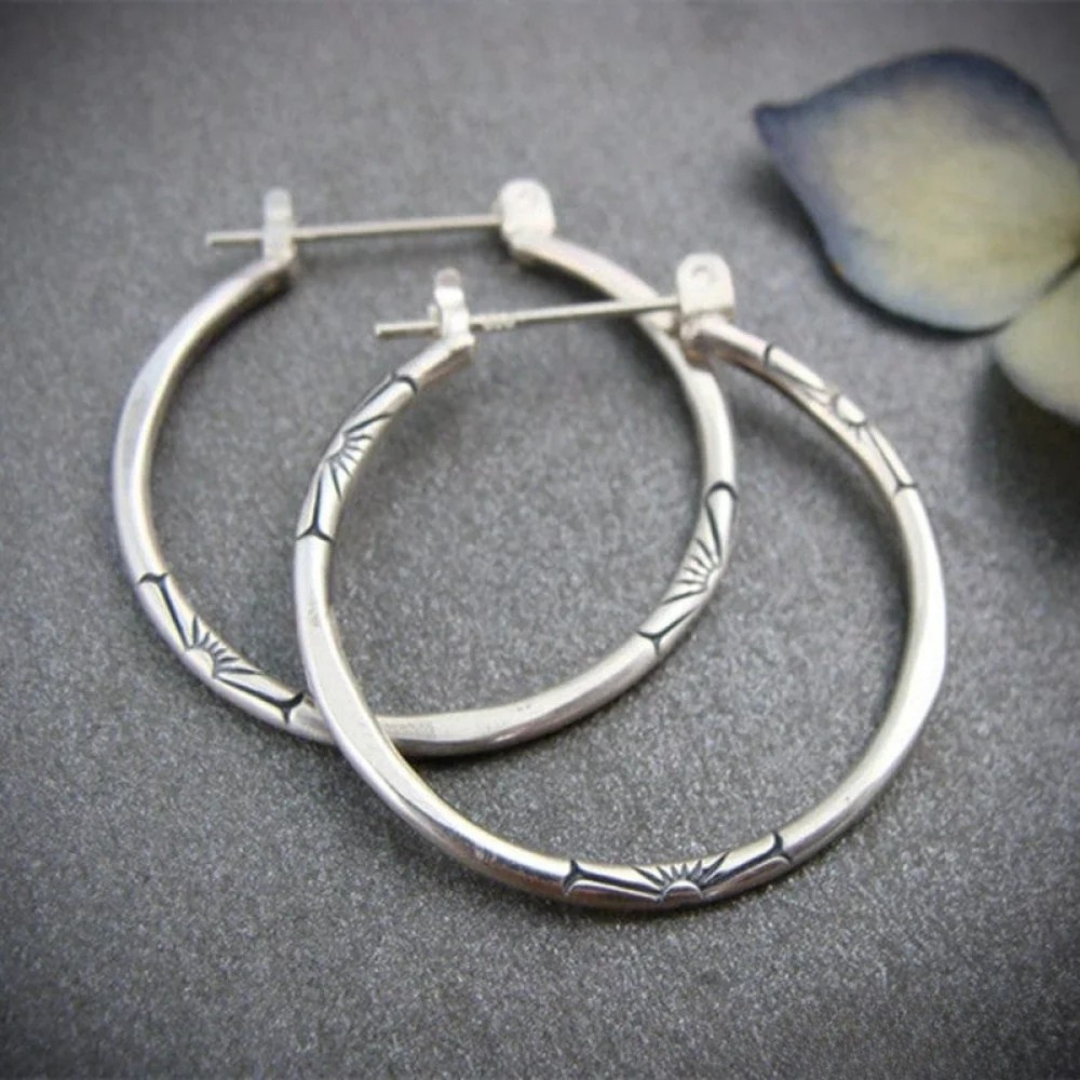 Pendientes de Aro Plateados Atemporales