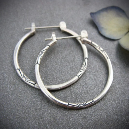 Pendientes de Aro Plateados Atemporales