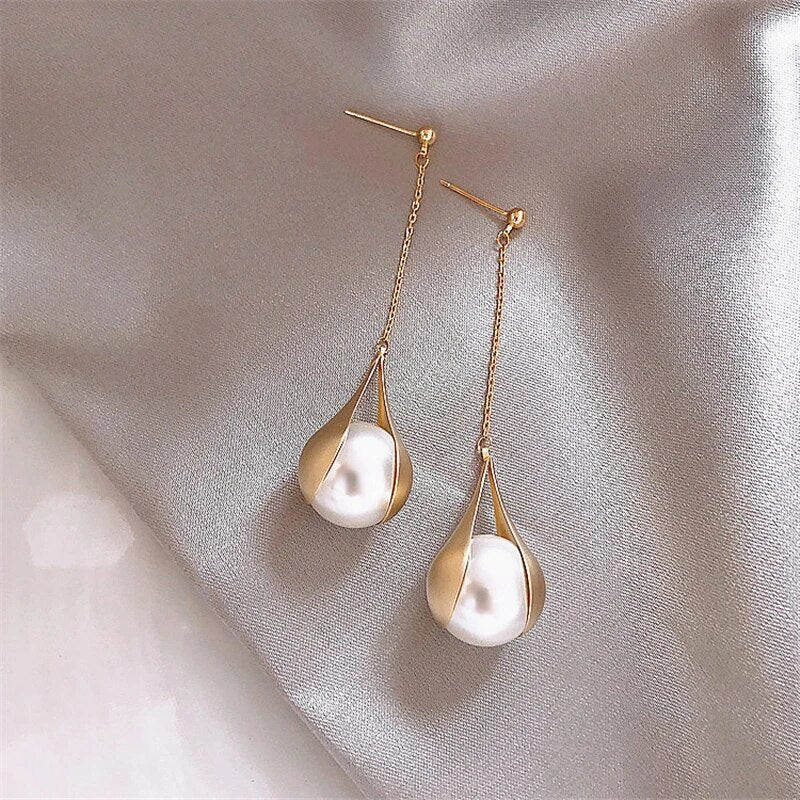 Pendientes con Colgante de Perla en Oro