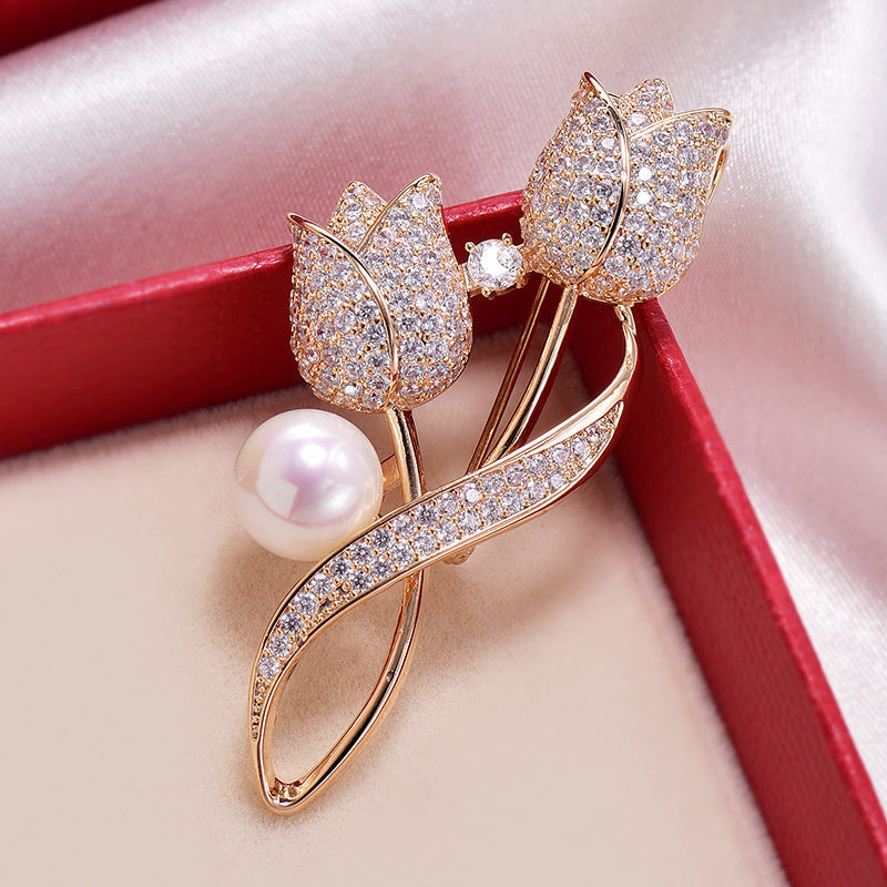 Broche de Tulipán con Perla Brillante de Tulipán en Oro y Plata