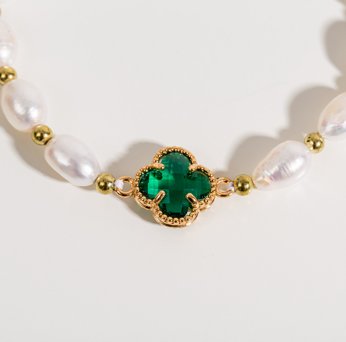 Pulsera Trébol de Esmeralda con Esmeralda y Perlas en Oro