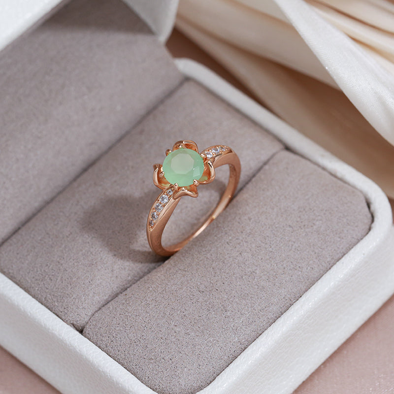 Anillo Elegante con Cristal Verde