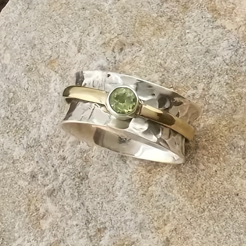 Anillo de zirconia verde elegante