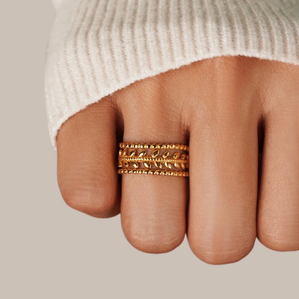 Anillo Linda Dorado con Hojas en Capas